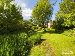 Garden- click for photo gallery